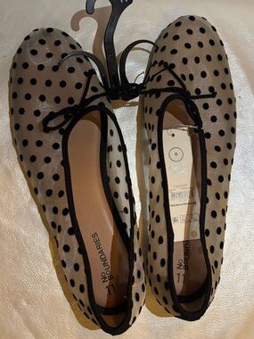 No Boundaries Beige and Black Polka Dot Ballet Flats